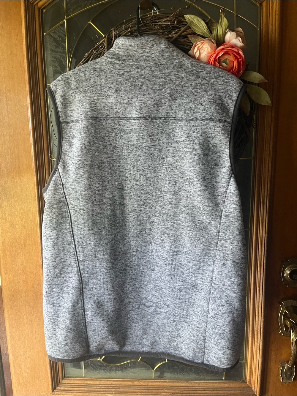 Men's black & white Full-Zip Fleece Vest - Lightweight Layering - Picture 5 of 5
